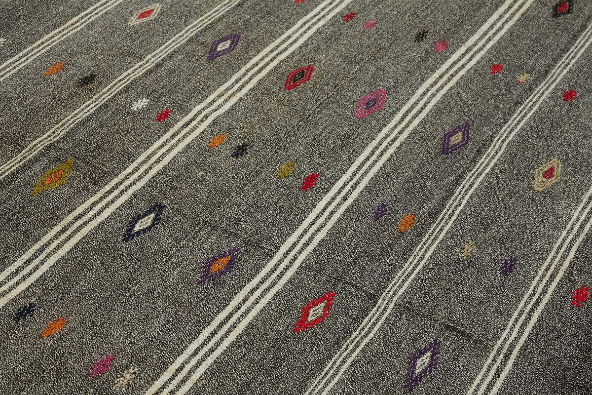 Truvo Gri Beyaz Geometrik Etnik El Dokuma Keçi Kılı Kilim 205x295 cm – mekânda kullanım