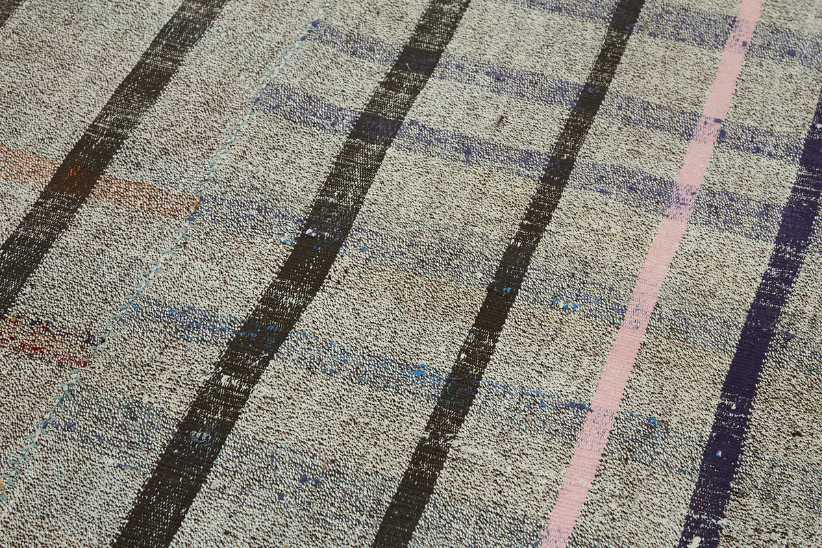 Truvo Gri Lacivert Çizgili Keçi Kılı El Dokuma Kilim 168x360 cm – mekânda kullanım