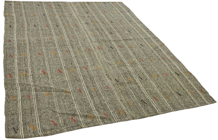 Truvo Geometrik Desenli Gri Beyaz Kıl Kilim 186x243 cm – genel görünüm