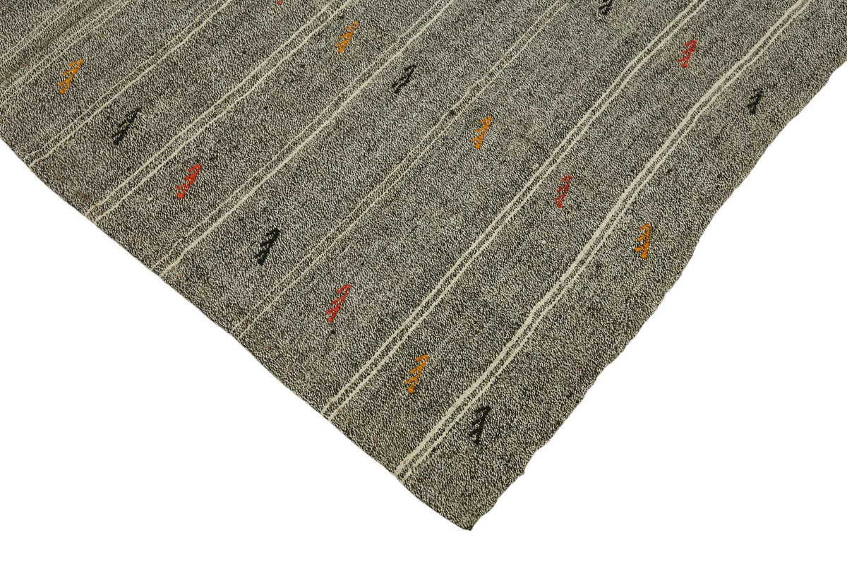 Truvo Geometrik Desenli Gri Beyaz Kıl Kilim 186x243 cm – detay görünümü