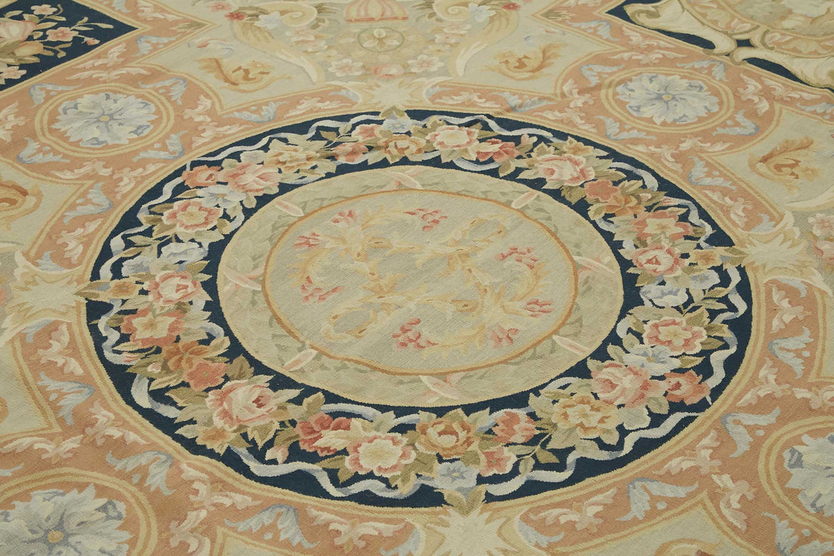 Sivemi Bej Lacivert Kareli Klasik El Dokuma Halı 277x376 cm – mekânda kullanım
