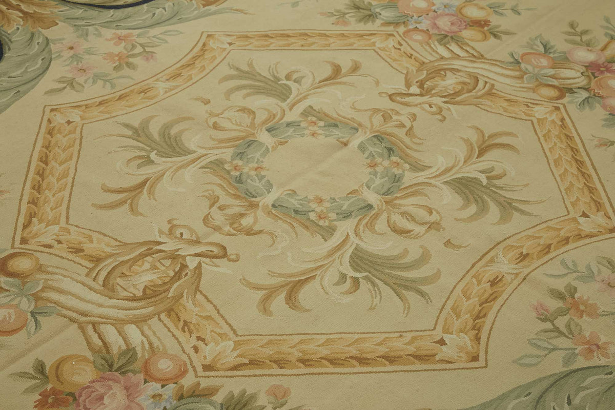 Sivemi Bej Siyah Çiçek Desenli Yün El Dokuma Halı 306x435 cm – mekânda kullanım