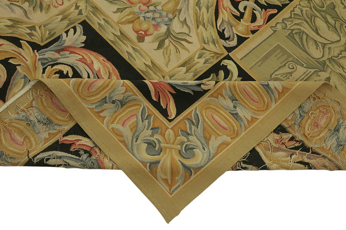 Sivemi Dama Desenli Siyah Gold Halı Bej ve Gri Tonlarda 268x380 cm – kenar detayı