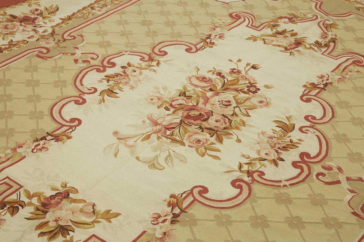 Sivemi Kırmızı Bej Çiçek Desenli Yün El Dokuma Halı 272x353 cm – mekânda kullanım