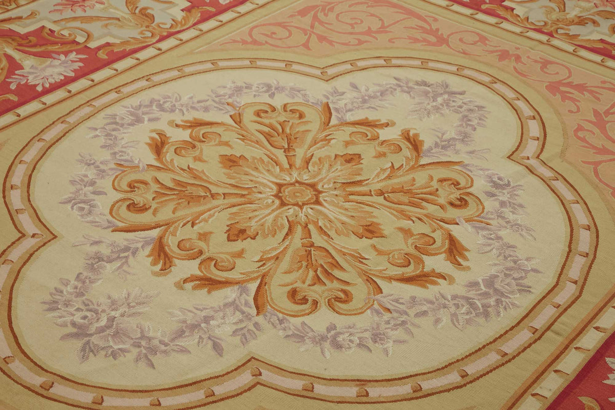 Sivemi Vintage Aubusson Kırmızı Madalyon Desenli Halı 280x350 cm 47377 – mekânda kullanım