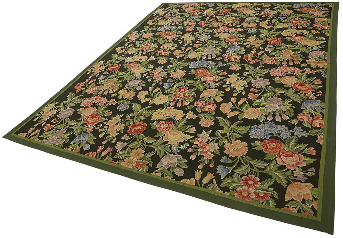 Sivemi Çok Renkli Halı Siyah Zeminli Çiçek Desenli 238x306 cm – doku yakın çekim