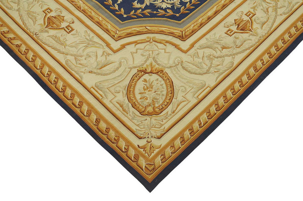 Sivemi Bej Lacivert Madalyon Desenli Kabartmalı Halı 177x267 cm – detay görünümü