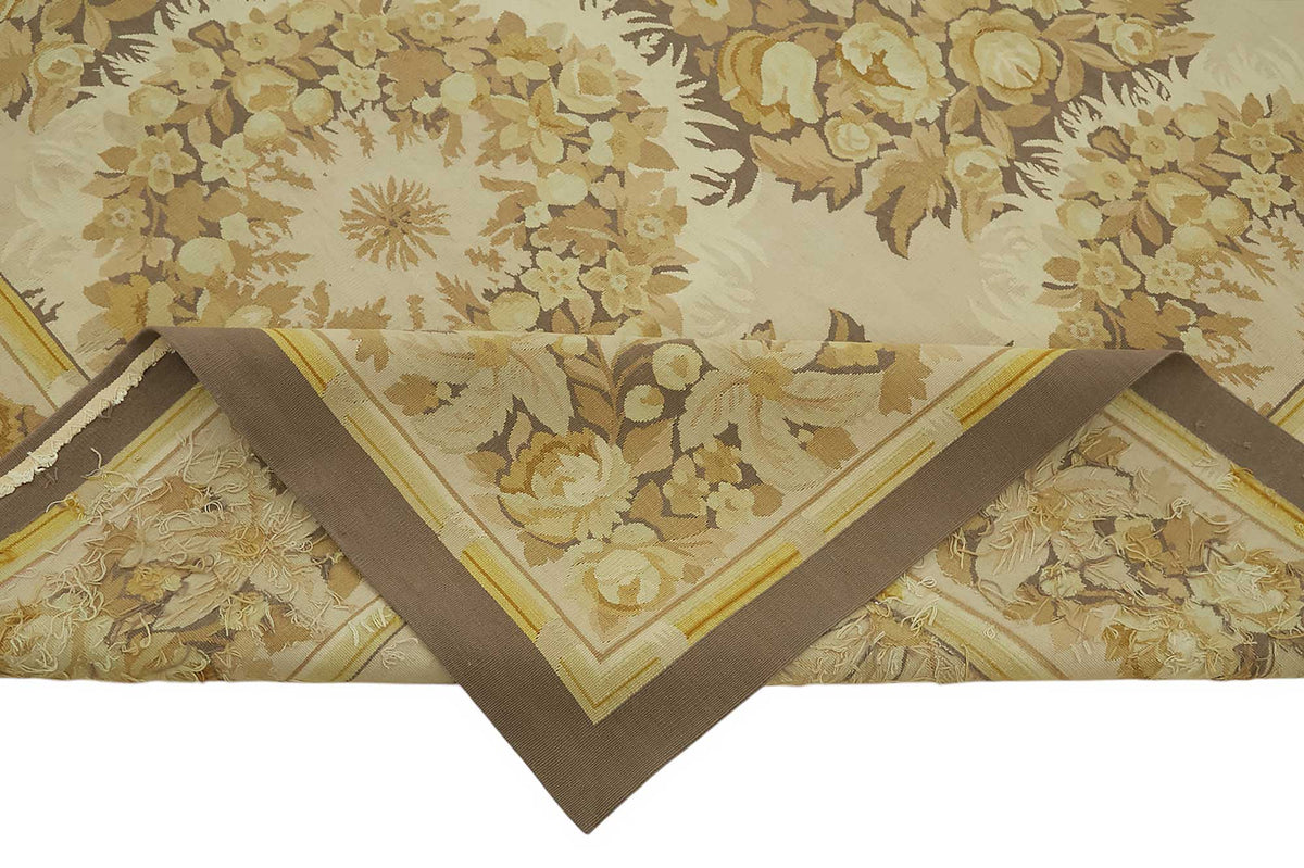 Sivemi Toprak Tonları Çiçek Desenli Bej Halı 270x370 cm – kenar detayı