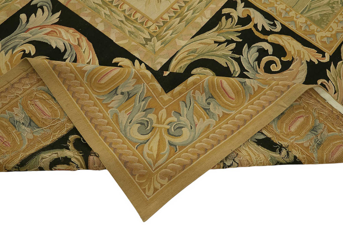 Sivemi Aubusson Siyah Gold Madalyon Göbekli El Dokuma Halı 370x446 cm – kenar detayı