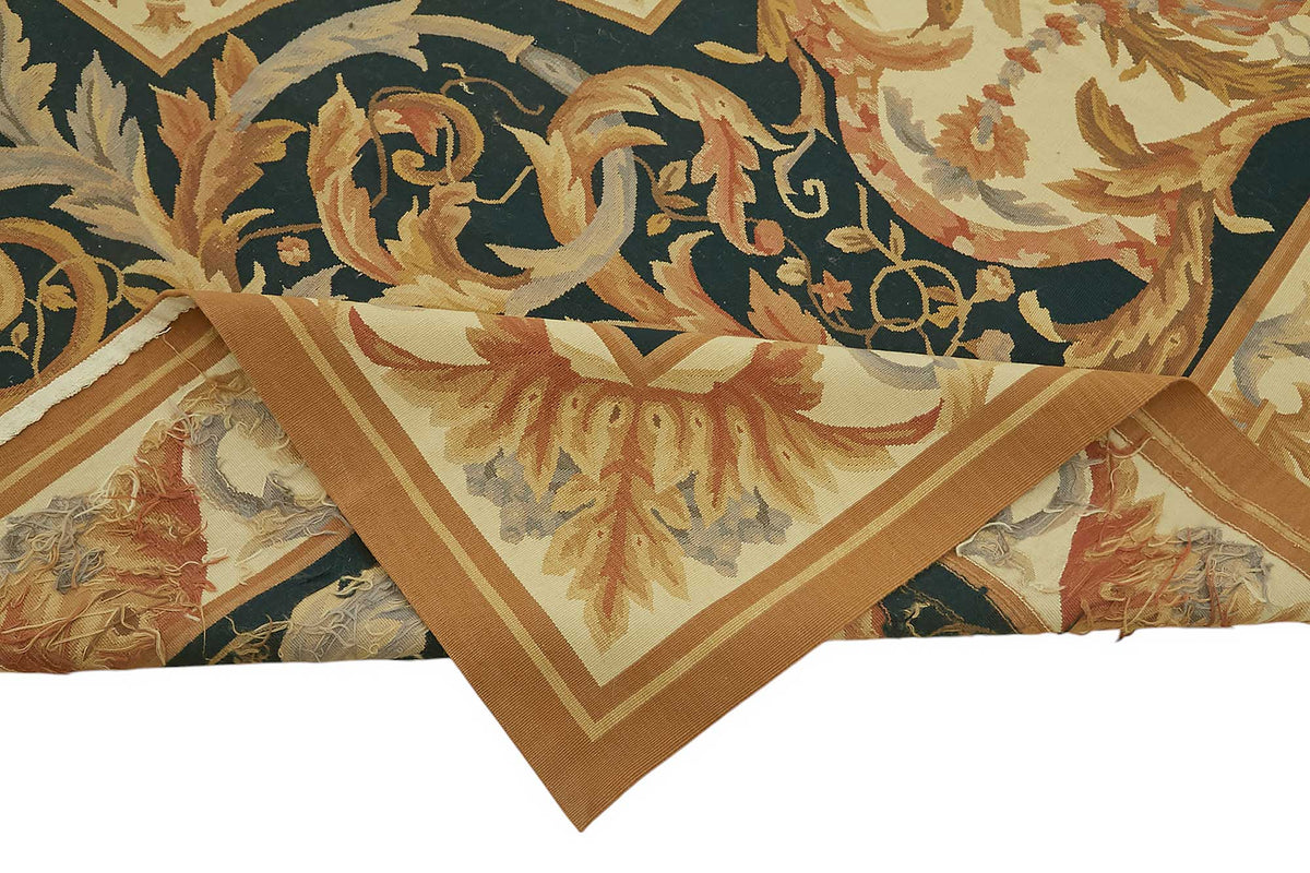Sivemi Lacivert Bej Madalyon Desenli Yün El Dokuma Halı 304x433 cm – kenar detayı