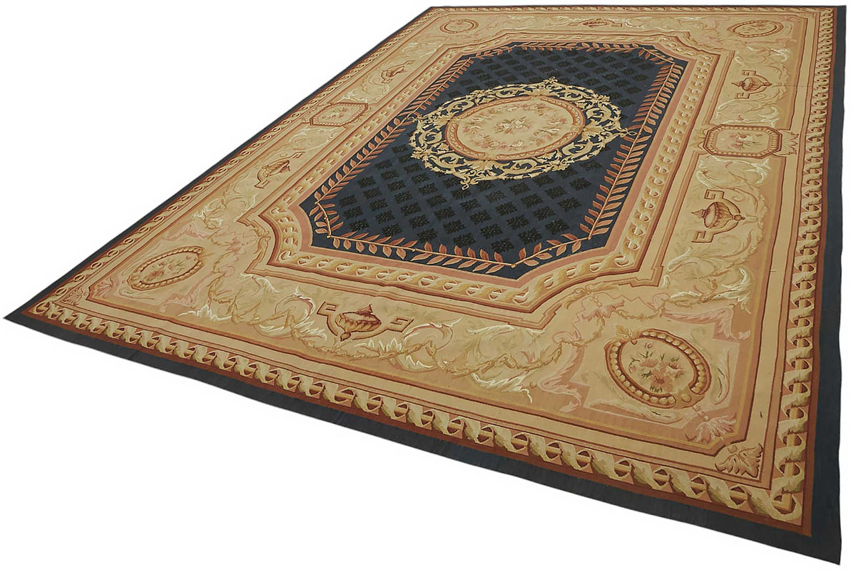 Sivemi Lacivert Bej Halı El Dokuma Madalyon Desenli 274x375 cm 47416 – doku yakın çekim