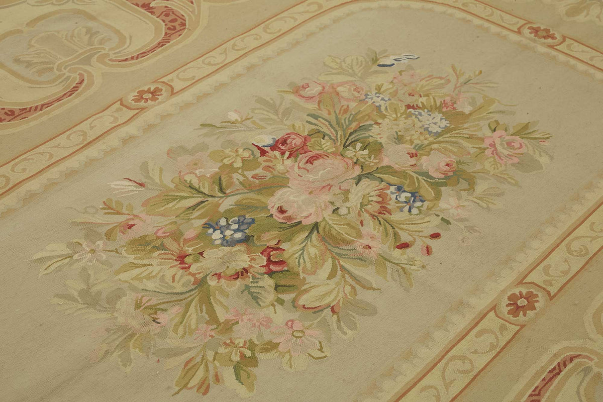 Sivemi Bej Kırmızı Çiçek Desenli Klasik El Dokuma Halı 295x431 cm – mekânda kullanım