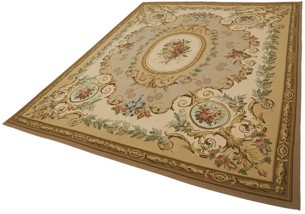 Sivemi Düz Kahverengi Halı: Bej Zeminli Çiçek Desenli 263x334 cm – doku yakın çekim