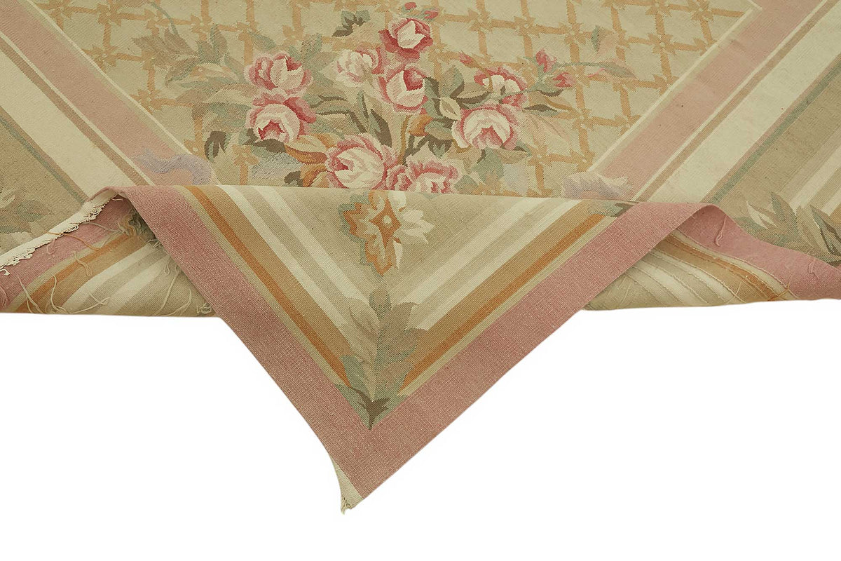 Sivemi Krem Pembe Çiçek Desenli Klasik El Dokuma Halı 307x429 cm – kenar detayı