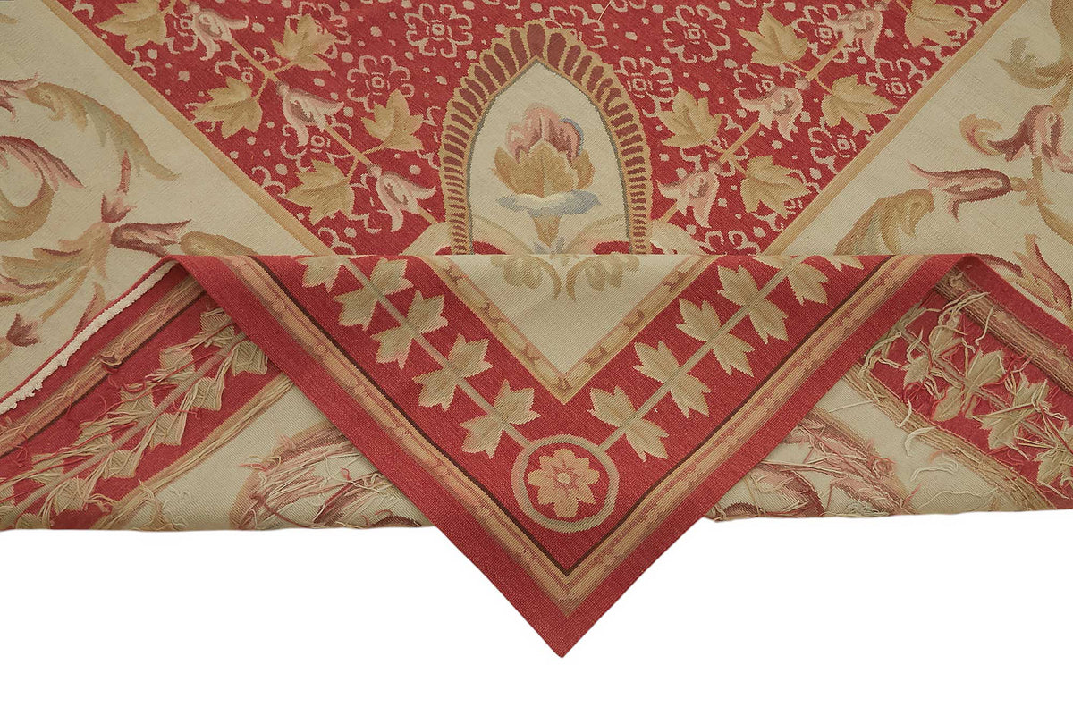 Sivemi Aubusson Kırmızı ve Bej Madalyonlu Vintage Halı 270x373 cm – kenar detayı