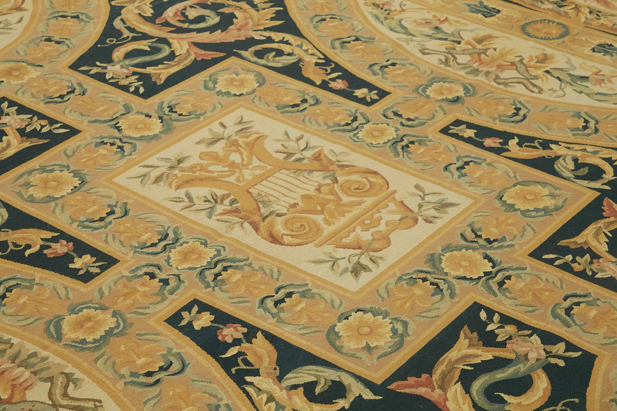 Sivemi Sarı Halı Klasik Geometrik Desenli Aubusson 304x436 cm 47433 – mekânda kullanım