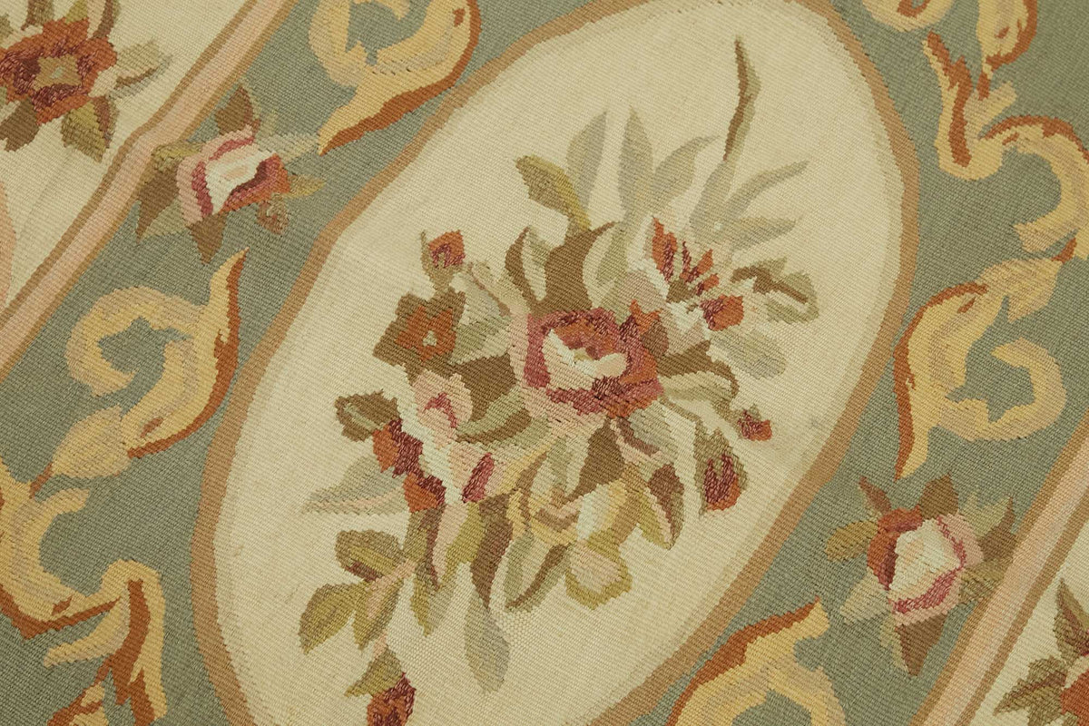 Sivemi Yeşil Bej Halı Klasik Çiçekli Aubusson Dokuma 71x143 cm – mekânda kullanım