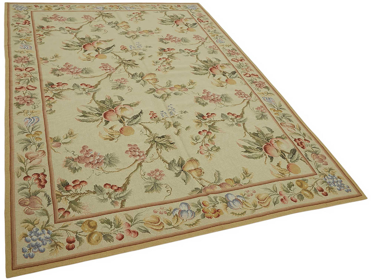 Mevri Yeşil Bej Halı Klasik Çiçek Desenli Needlepoint 185x280 cm – genel görünüm
