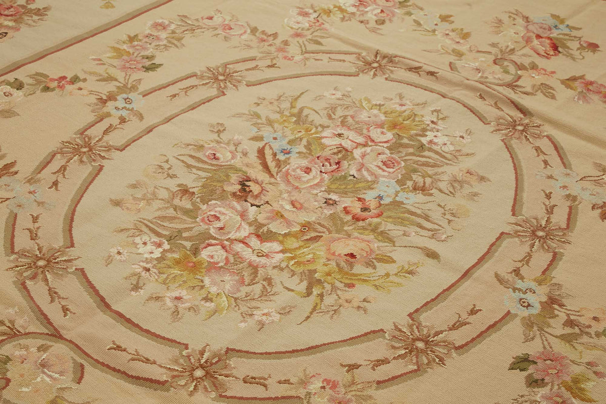 Mevri Bej Zeminli Çok Renkli Çiçekli Vintage Halı 276x369 cm – mekânda kullanım