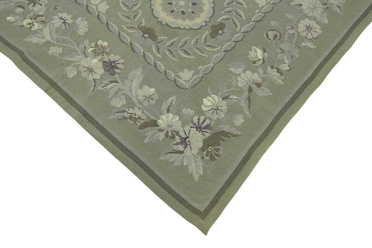 Mevri Açık Gri ve Yeşil Madalyon Desenli Düz Dokuma Halı 242x308 cm – detay görünümü