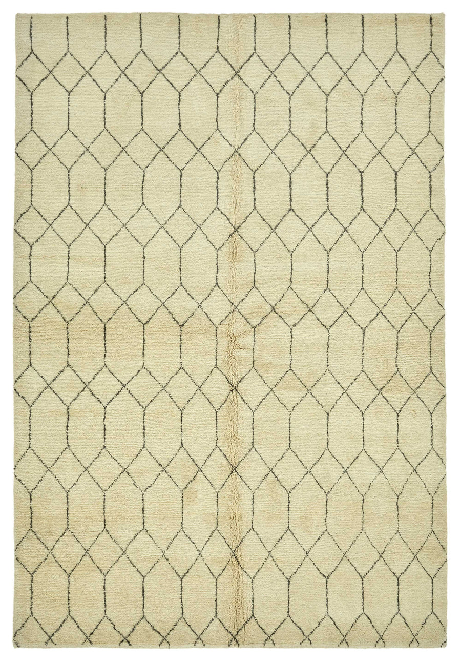 Komve Siyah Krem Halı Baklava Desenli Uşak Halısı 187x275 cm