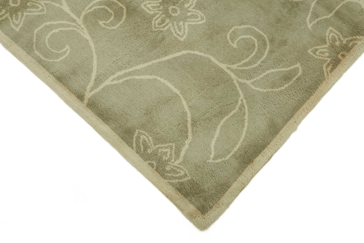 Komve Yeşil Krem Çiçek Desenli El Dokuma Halı 187x274 cm – detay görünümü