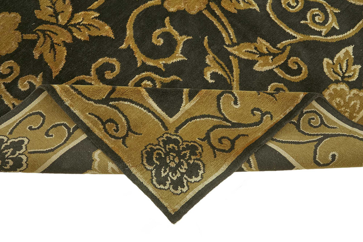 Komve Çiçek Desenli Siyah Gold El Dokuma Uşak Halı 184x264 cm – kenar detayı