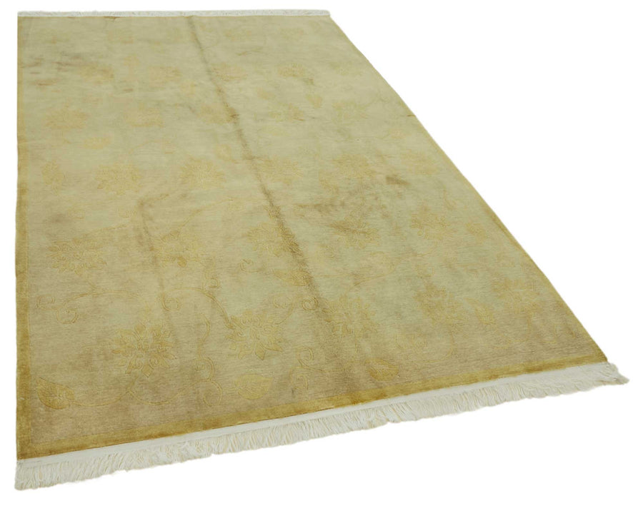 Komve Sarı Bej Çiçek Desenli 10-20 Yıllık El Dokuma Halı 170x256 cm – genel görünüm