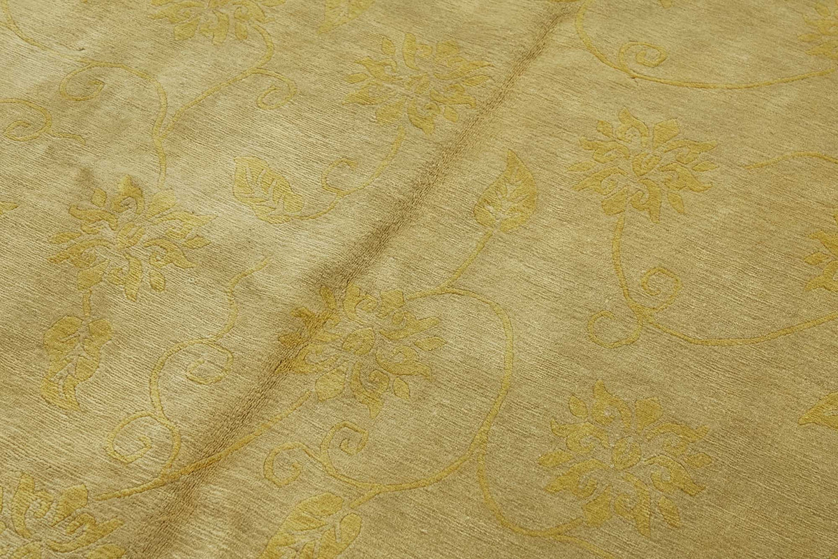 Komve Sarı Bej Çiçek Desenli 10-20 Yıllık El Dokuma Halı 170x256 cm – mekânda kullanım
