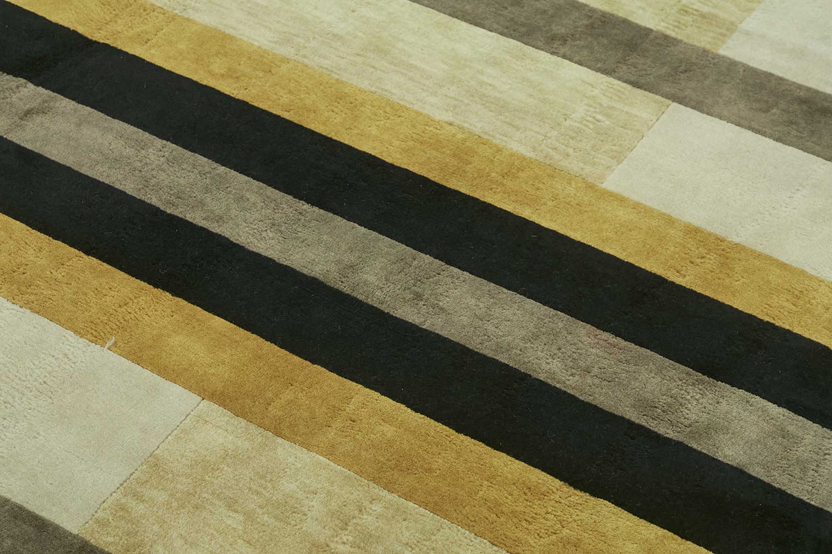 Komve Uşak Halısı Sarı Gri Geometrik Desenli Modern Halı 183x268 cm – mekânda kullanım