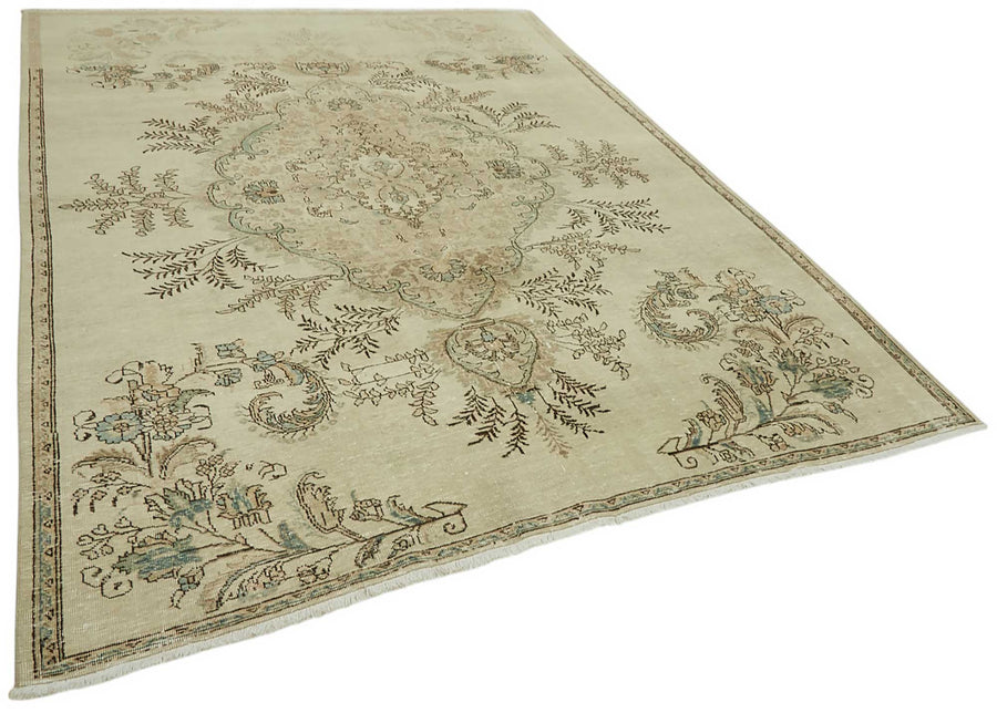Rusvo Bej ve Kahverengi Madalyon Desenli Vintage Halı 240x330 cm – genel görünüm