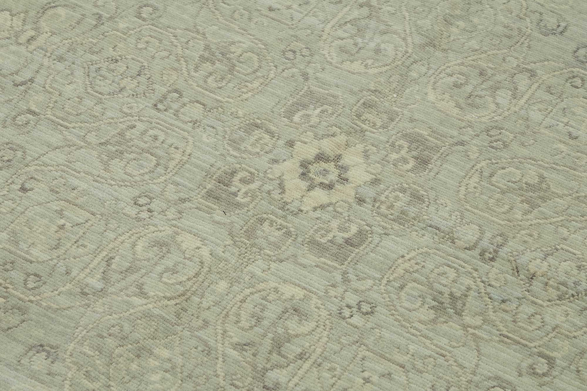 Veltos Açık Gri Halı Klasik Madalyon Desenli El Dokuma 203x297 cm – mekânda kullanım