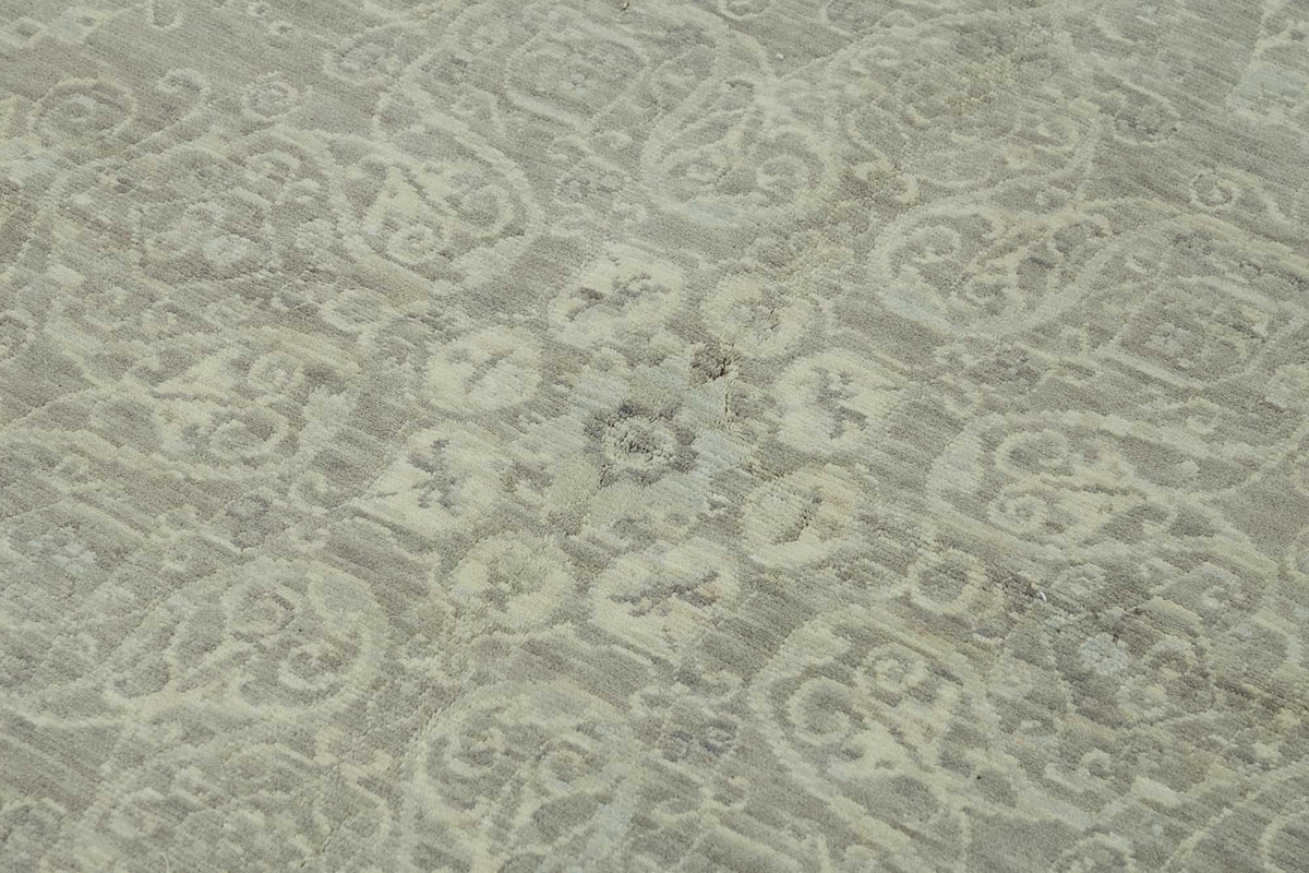 Veltos Gri Bej Madalyon Desenli Klasik El Dokuma Halı 205x293 cm – mekânda kullanım
