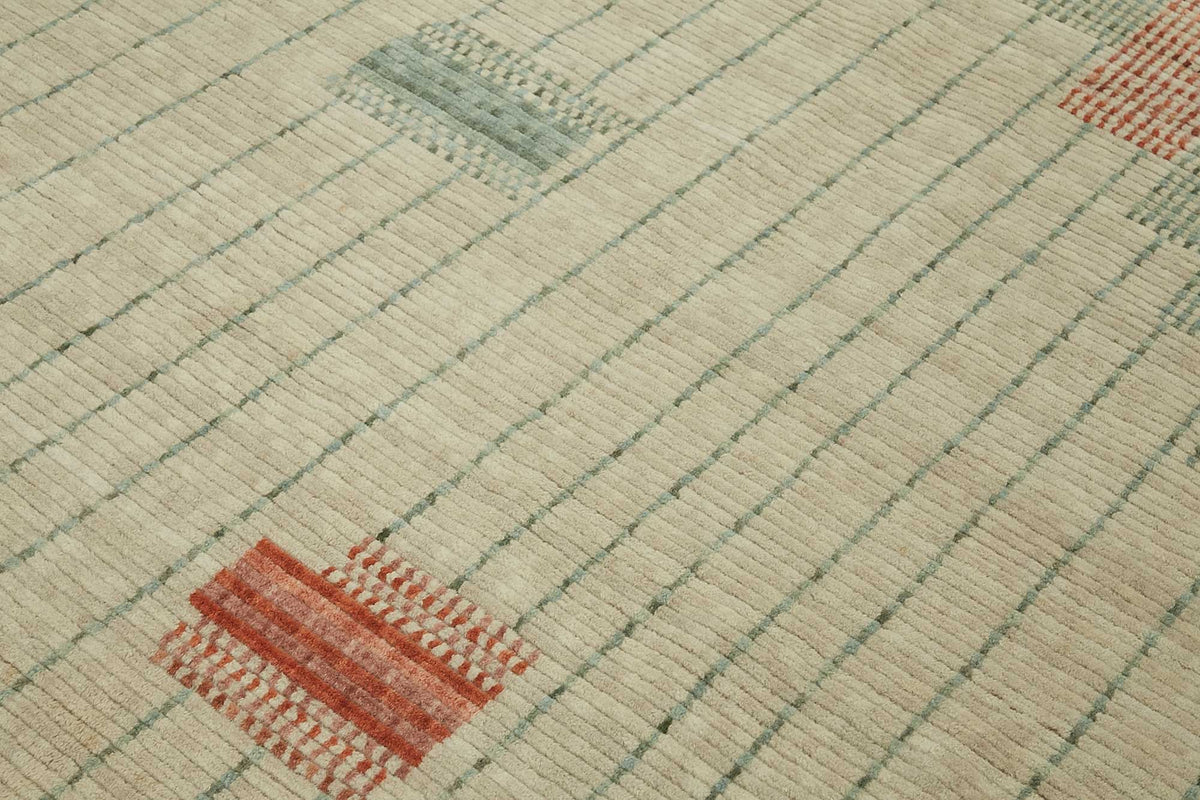 Veltos Geometrik Desenli Bej Turkuaz Yün El Dokuma Halı 242x292 cm – mekânda kullanım