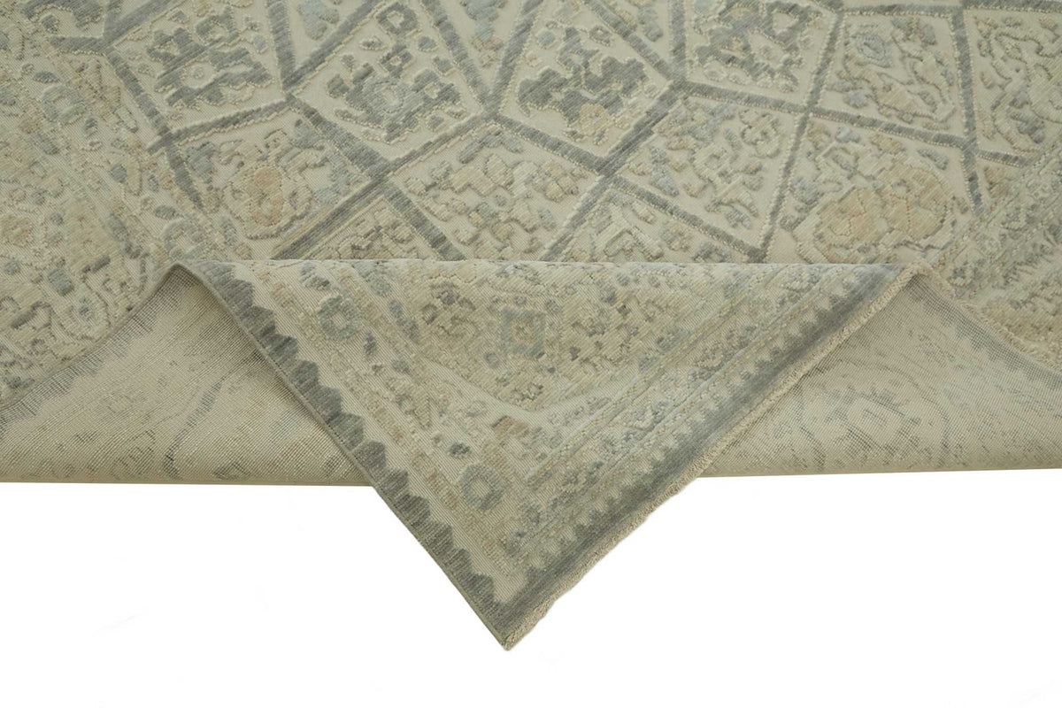 Veltos Geometrik Desenli Ekru ve Antrasit El Dokuma Halı 303x370 cm – kenar detayı