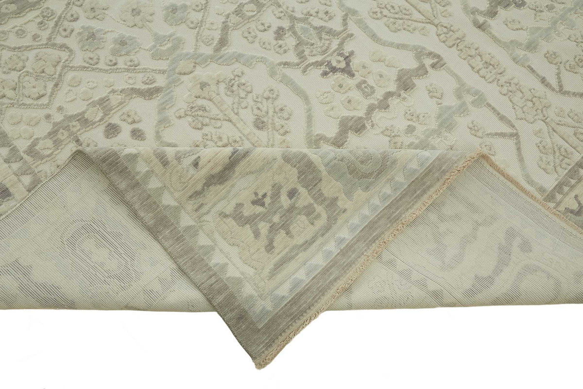 Veltos Uşak El Dokuma Açık Gri Geometrik Desenli Halı 309x372 cm – kenar detayı