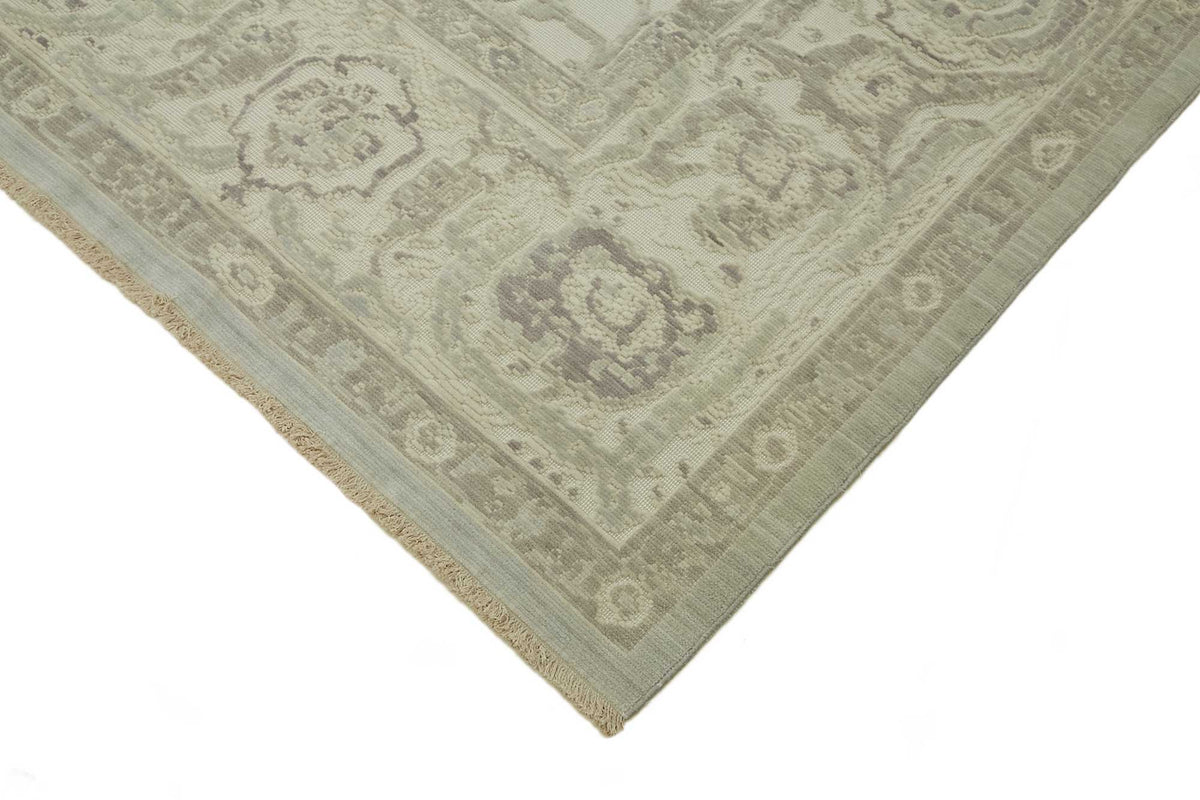 Veltos Beyaz ve Gri Çiçek Desenli Yün El Dokuma Halı 307x375 cm – detay görünümü