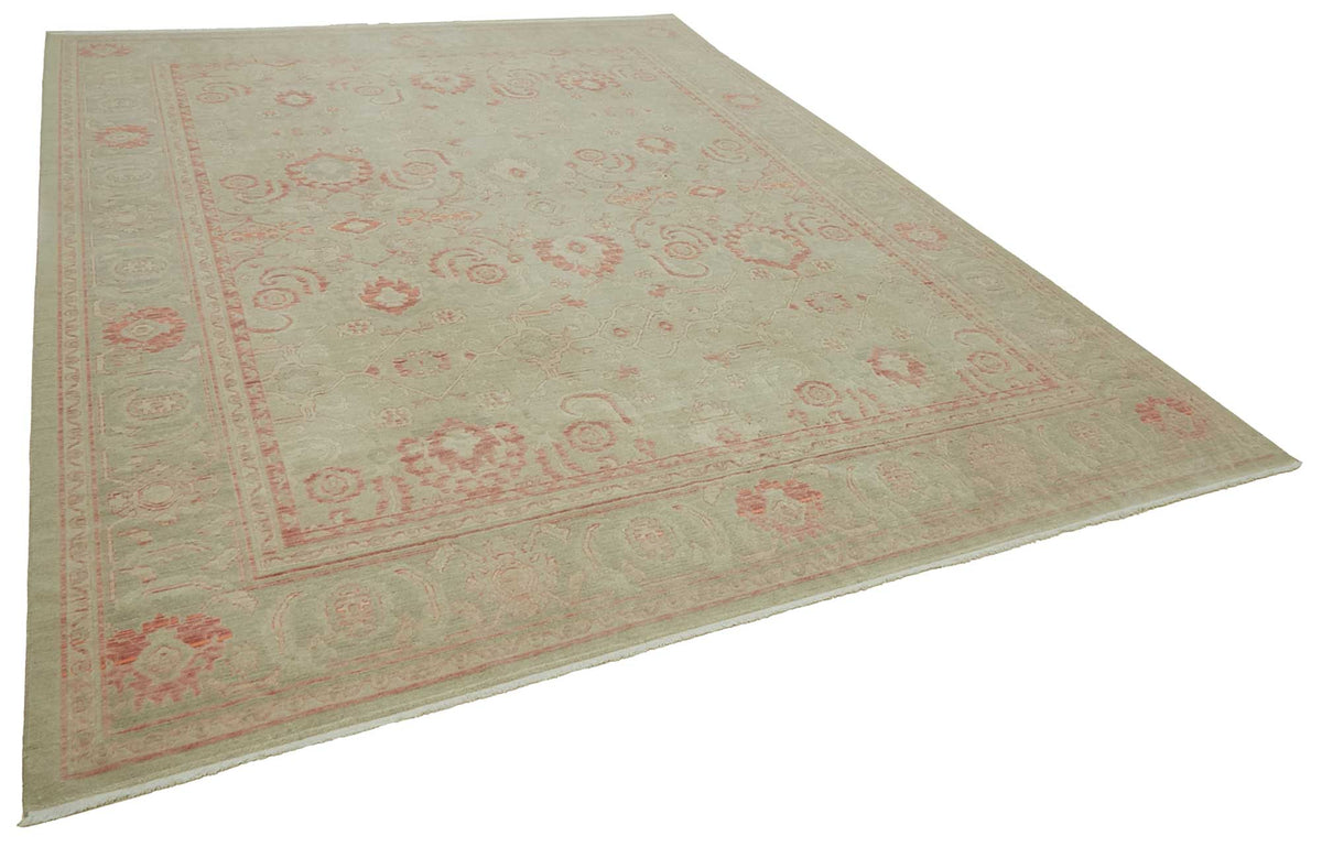 Veltos Uşak Adaçayı Yeşili Madalyon Desenli El Dokuma Halı 288x381 cm – genel görünüm