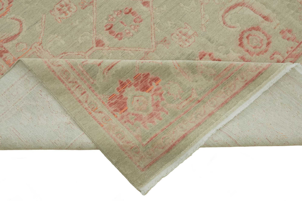 Veltos Uşak Adaçayı Yeşili Madalyon Desenli El Dokuma Halı 288x381 cm – kenar detayı