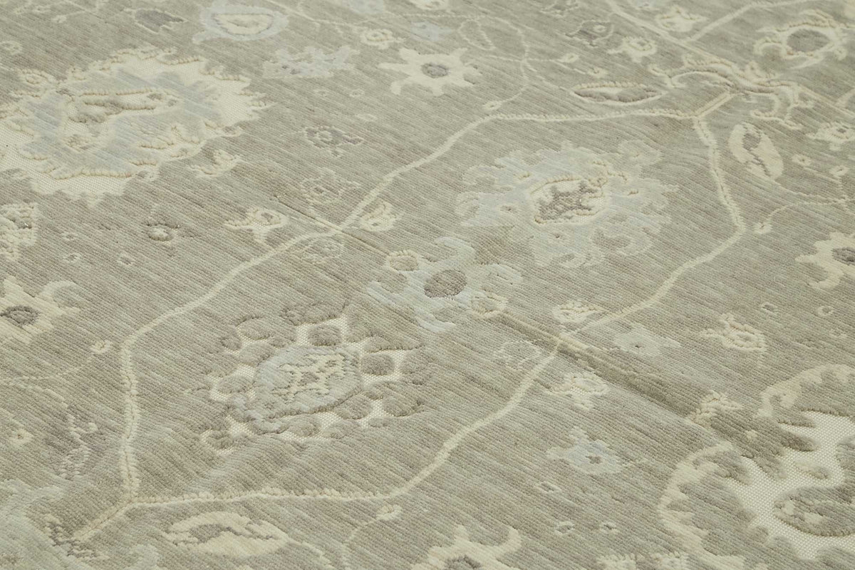 Veltos Gri Bej Çiçekli Klasik El Dokuma Halı 261x350 cm – mekânda kullanım