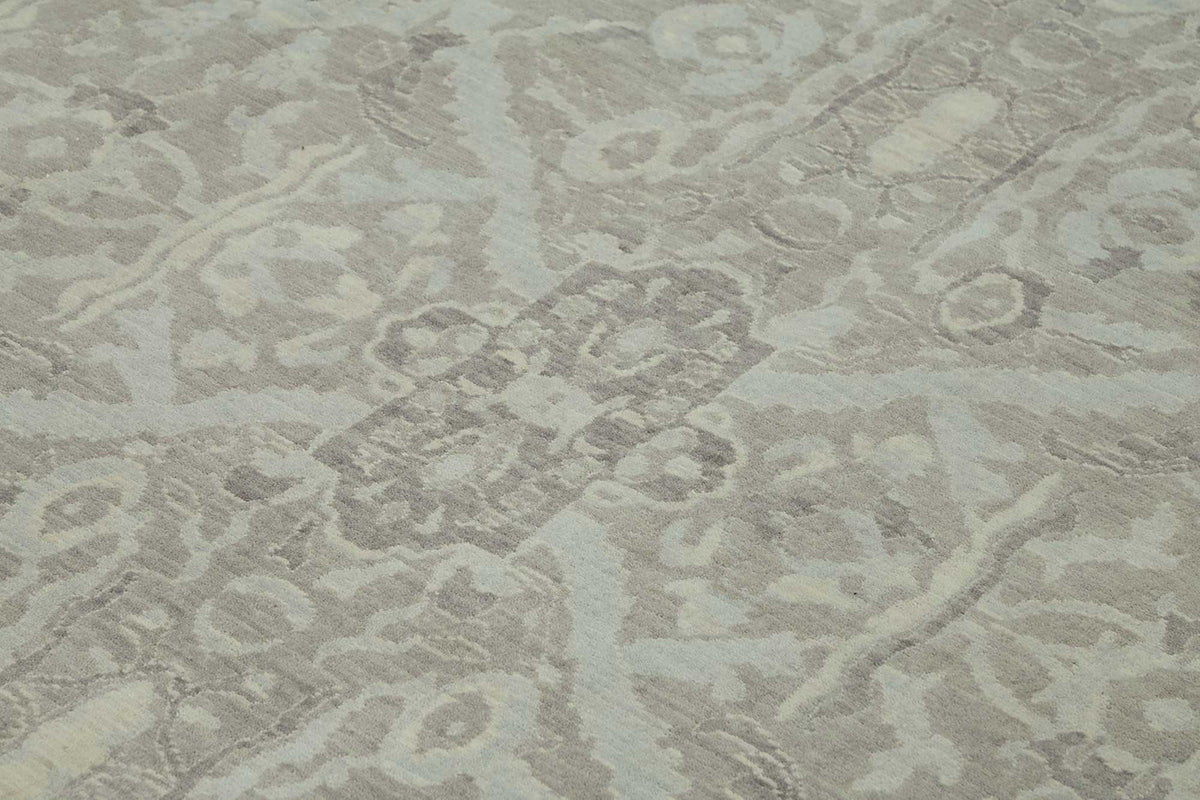 Veltos Açık Gri Halı Klasik Madalyon Desenli El Dokuma 305x370 cm – mekânda kullanım