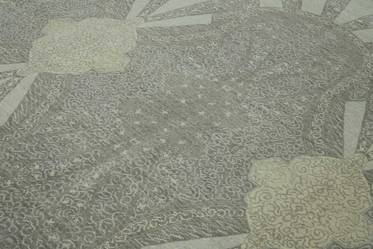 Veltos Gri Bej Madalyon Desenli Klasik El Dokuma Halı 310x370 cm – mekânda kullanım