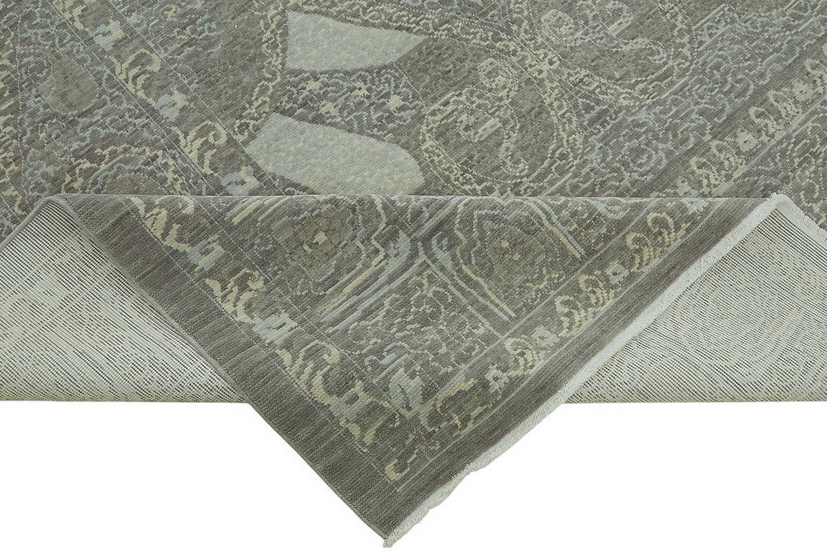 Veltos Gri Bej Madalyon Desenli Klasik El Dokuma Halı 310x370 cm – kenar detayı