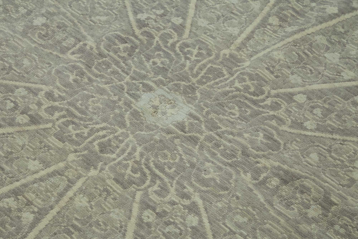 Veltos Madalyon Göbekli Gri ve Bej Klasik Halı 281x376 cm – mekânda kullanım