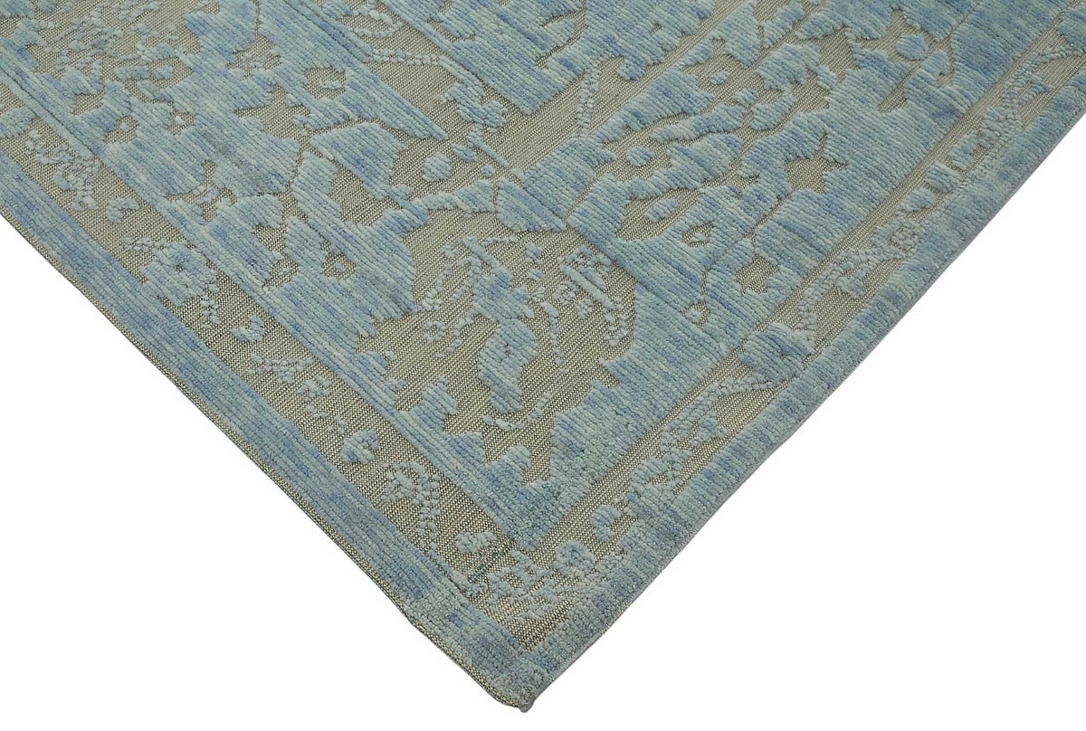 Veltos Uşak Açık Mavi Madalyon Desenli El Dokuma Halı 281x382 cm – detay görünümü