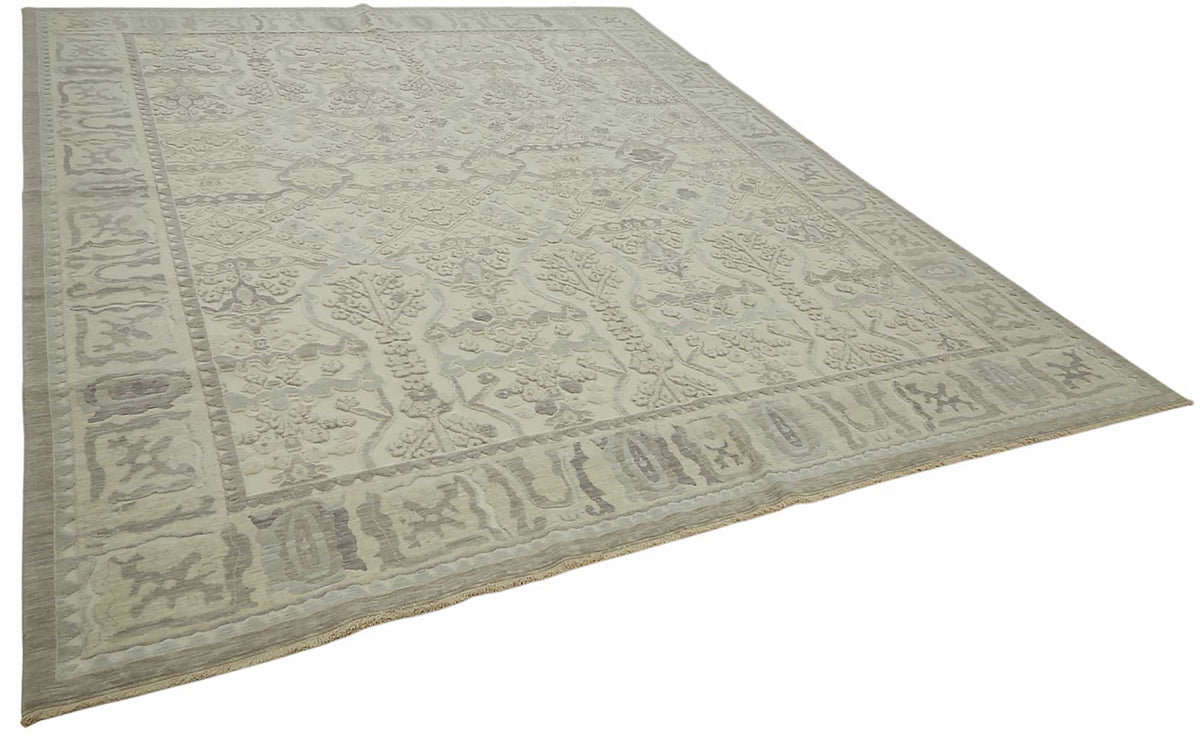 Veltos Geometrik Desenli Açık Gri Uşak El Dokuma Halı 307x374 cm – genel görünüm