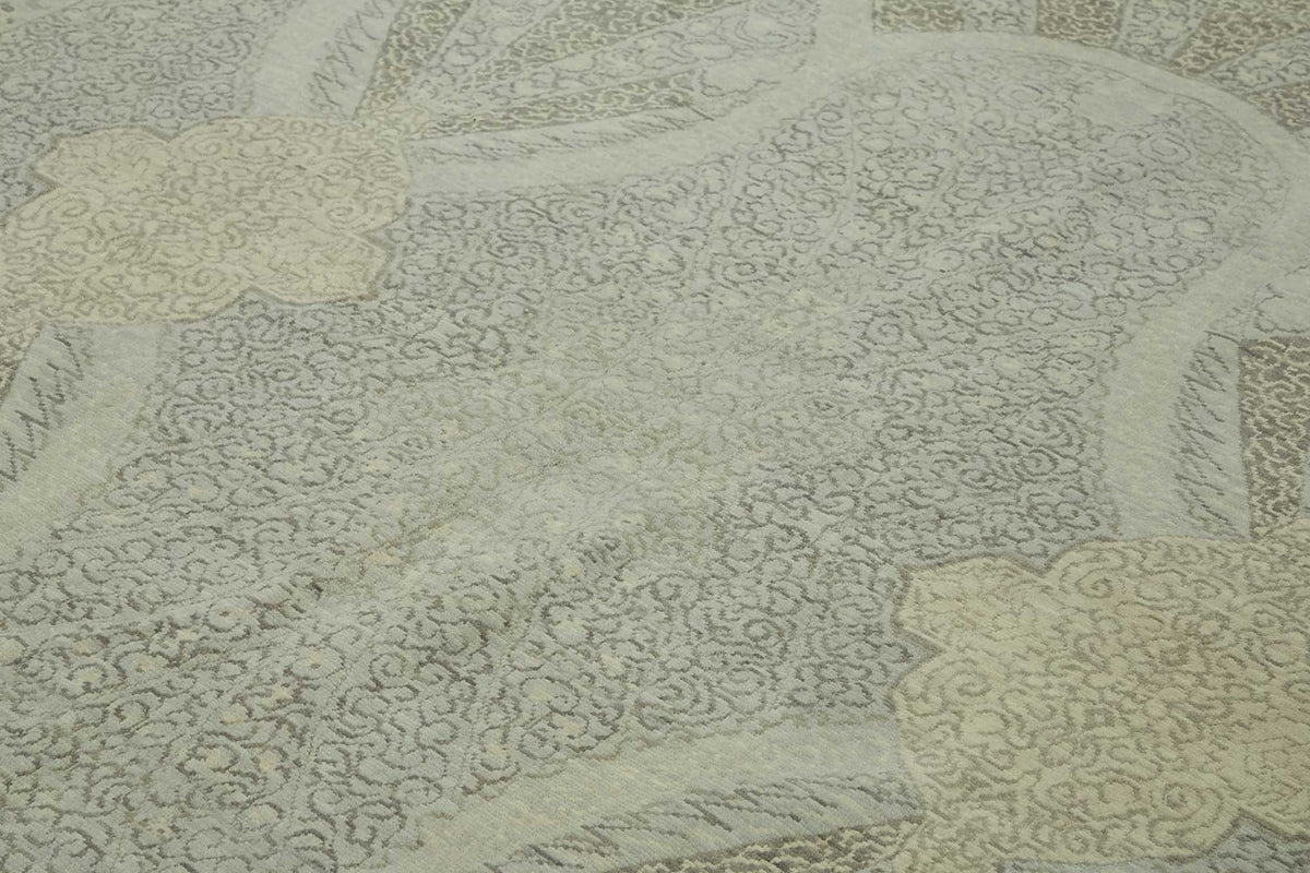 Veltos Madalyon Desenli Vizon Gri Bej El Dokuma Halı 310x371 cm – mekânda kullanım