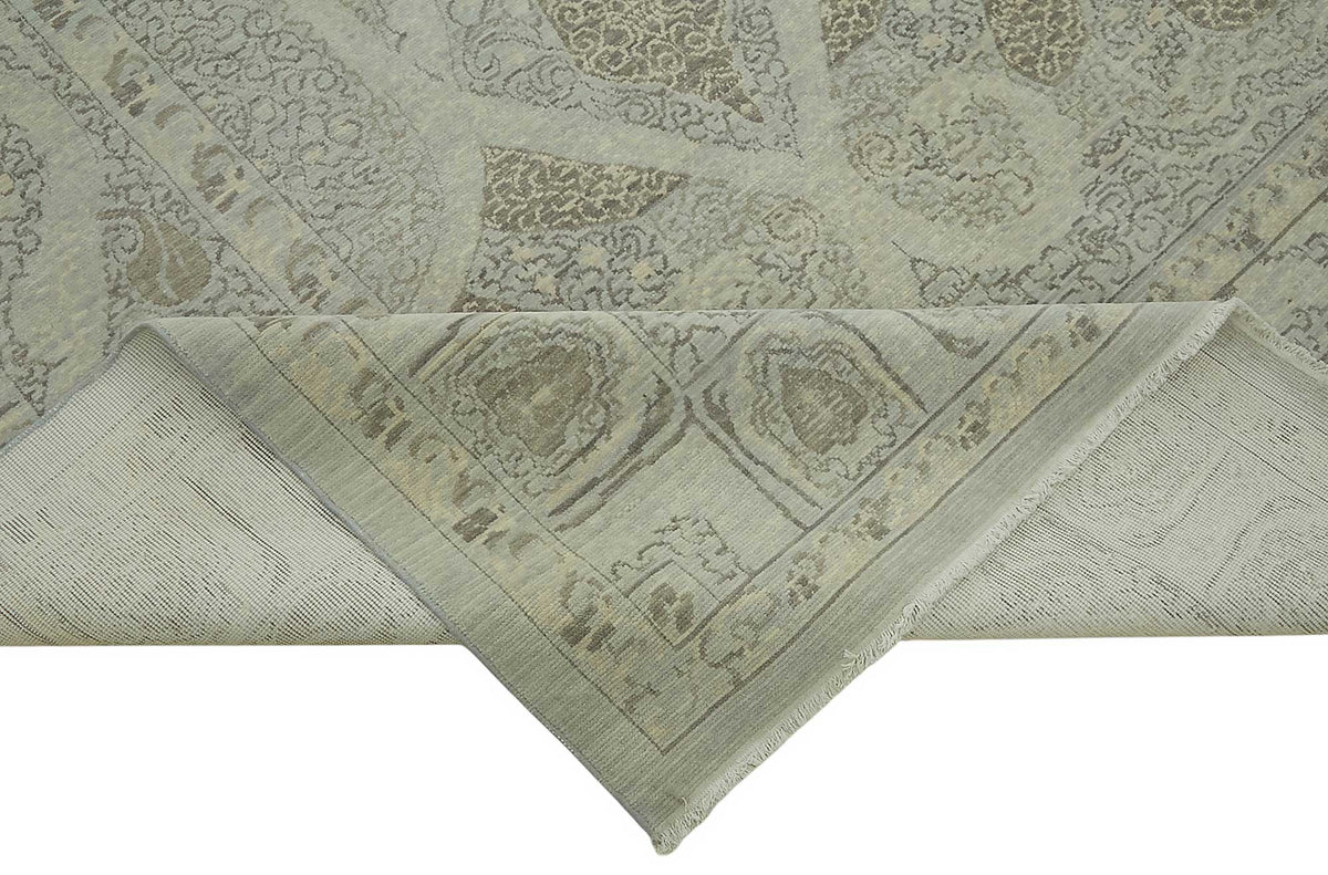 Veltos Madalyon Desenli Vizon Gri Bej El Dokuma Halı 310x371 cm – kenar detayı