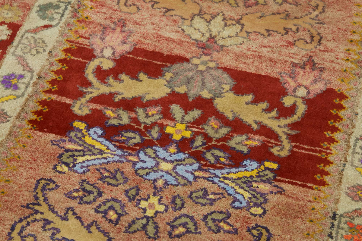 Zolvo Herki Kırmızı Yolluk Madalyon Desenli 81x332 cm 48472 – mekânda kullanım