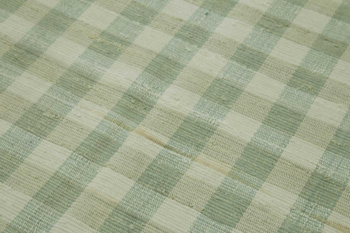 Gozvan Dokuma Modern Halı, Adaçayı Yeşili Geometrik Desenli 180x256 cm – mekânda kullanım